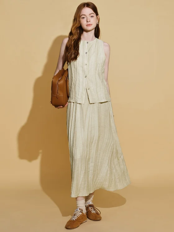 A two-piece vest and skirt set