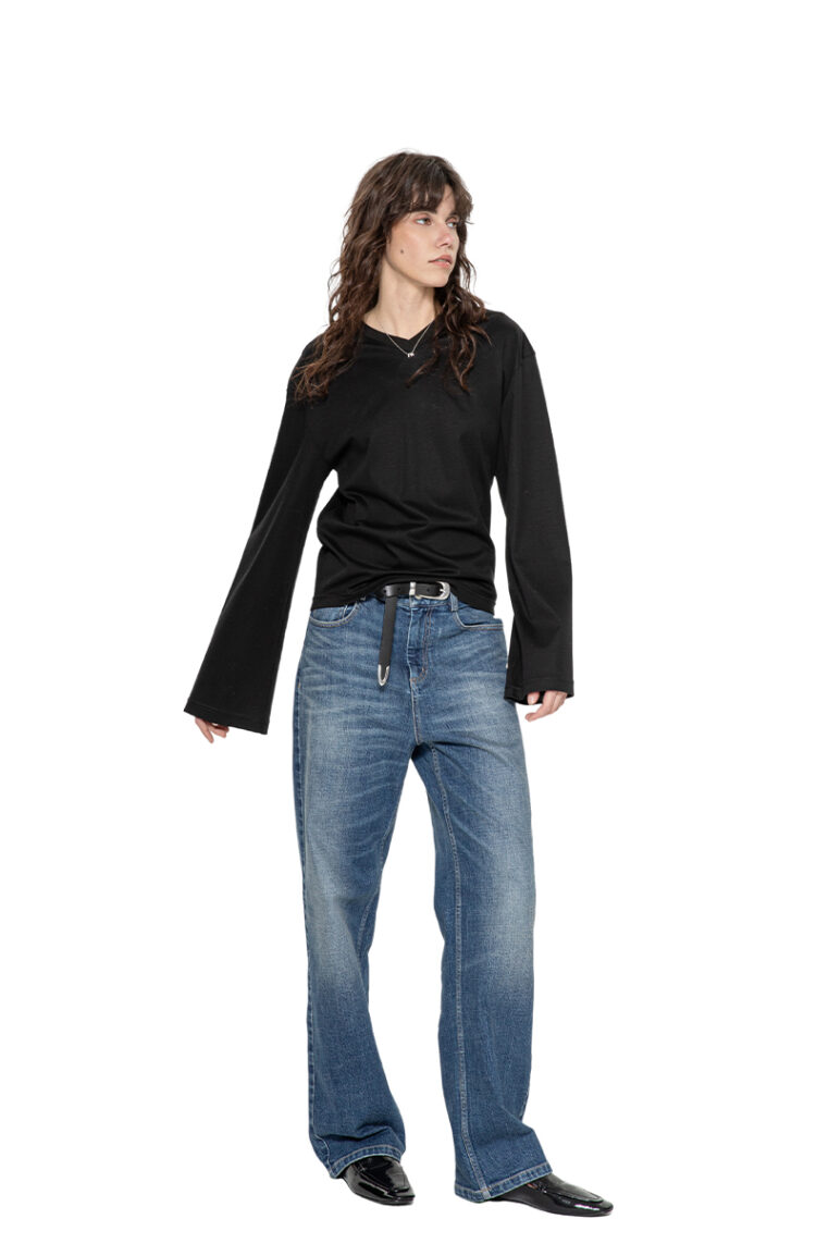 Unique V-neck watersleeve T-shirt