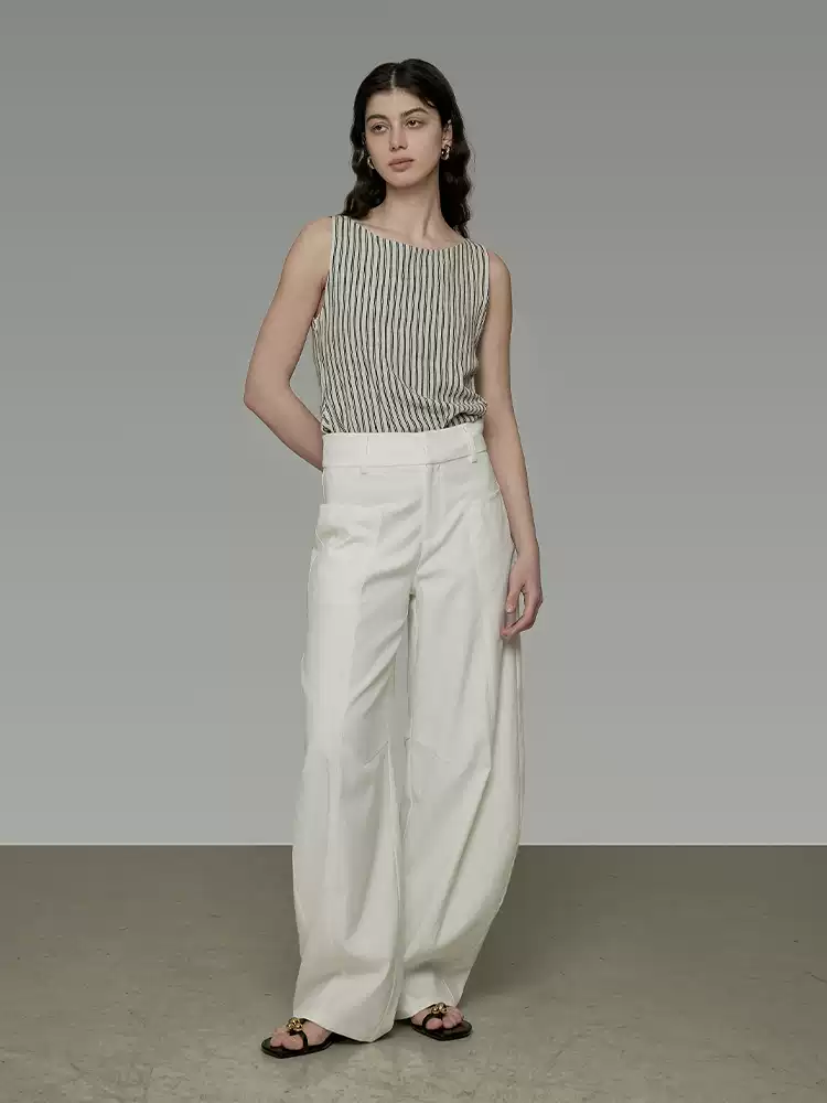 Sickle-shaped curved pants woman