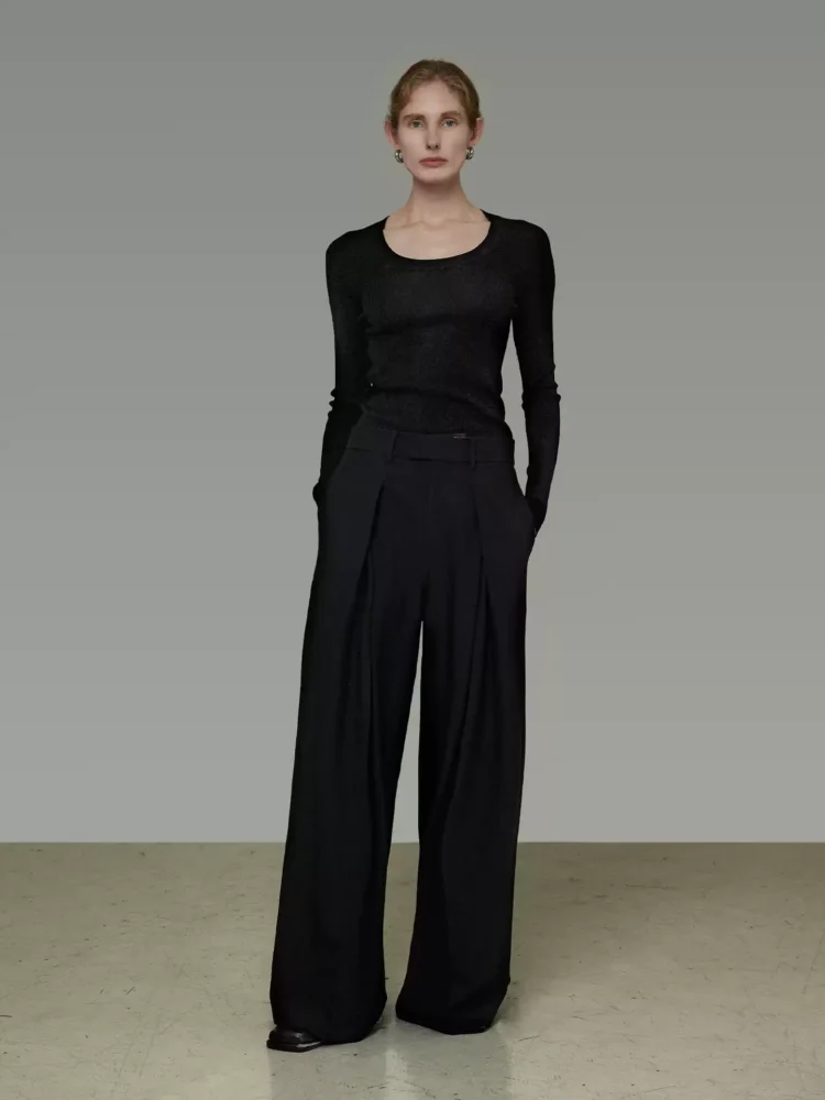 Classic pleated wide-leg pants