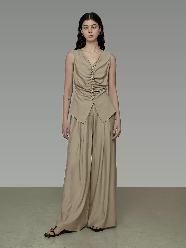 Three-dimensional pleated wide-leg pants for women