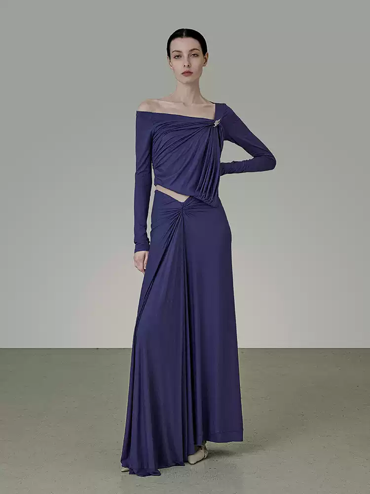 Asymmetrical off-the-shoulder knitted top and skirt