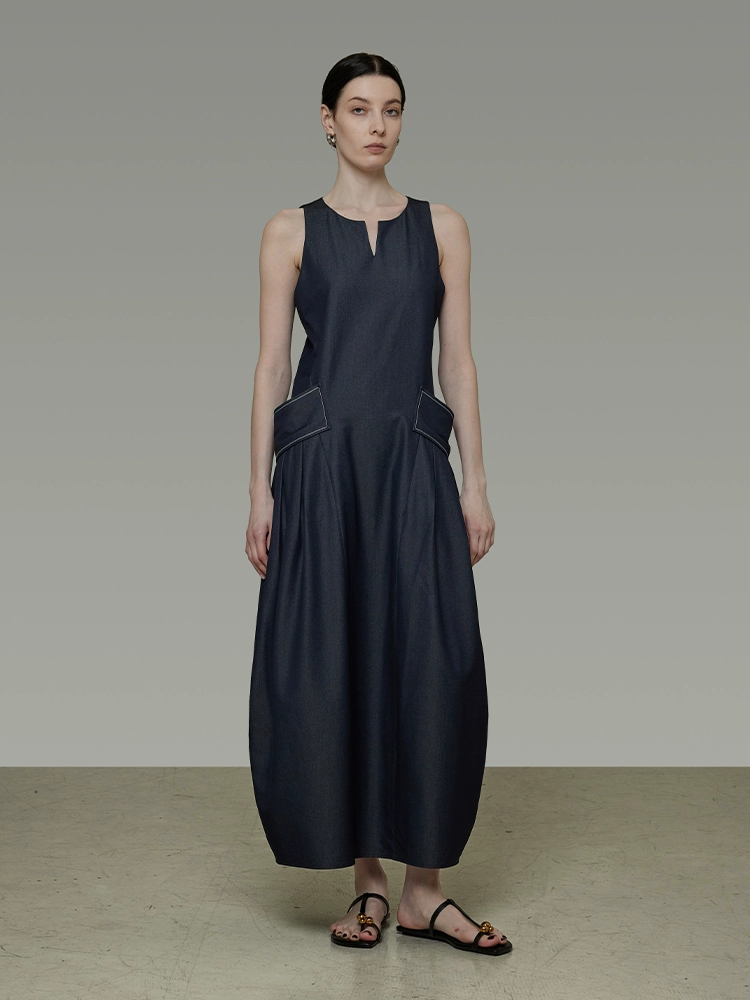 A large pocket flower bud dress with a sense of design