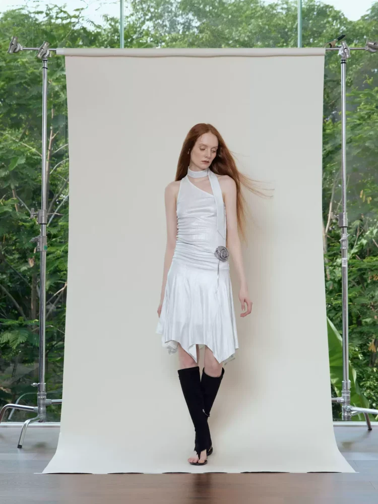 Off-the-shoulder, glossy design halter dress