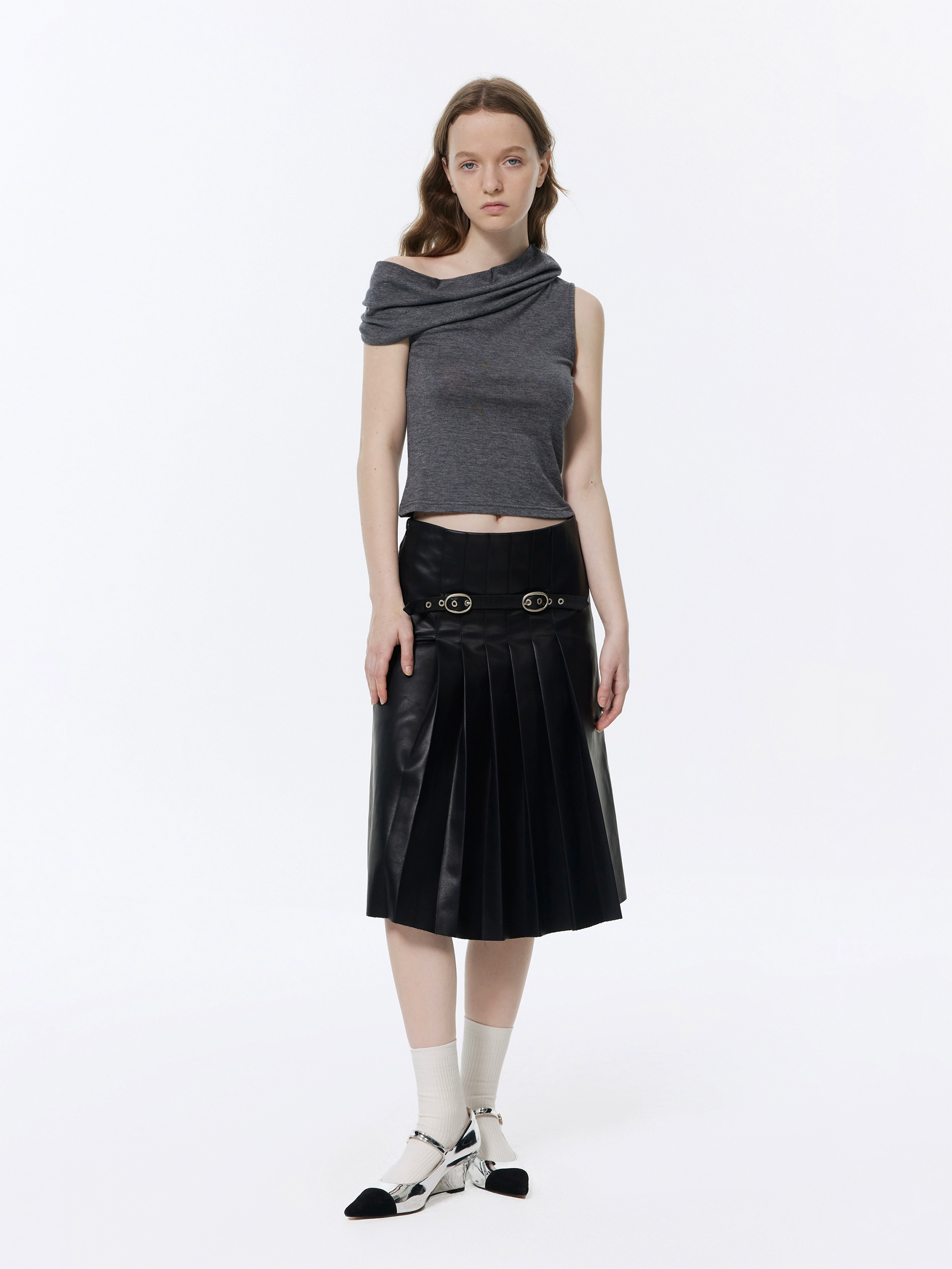 New A-line low-waisted pleated skirt