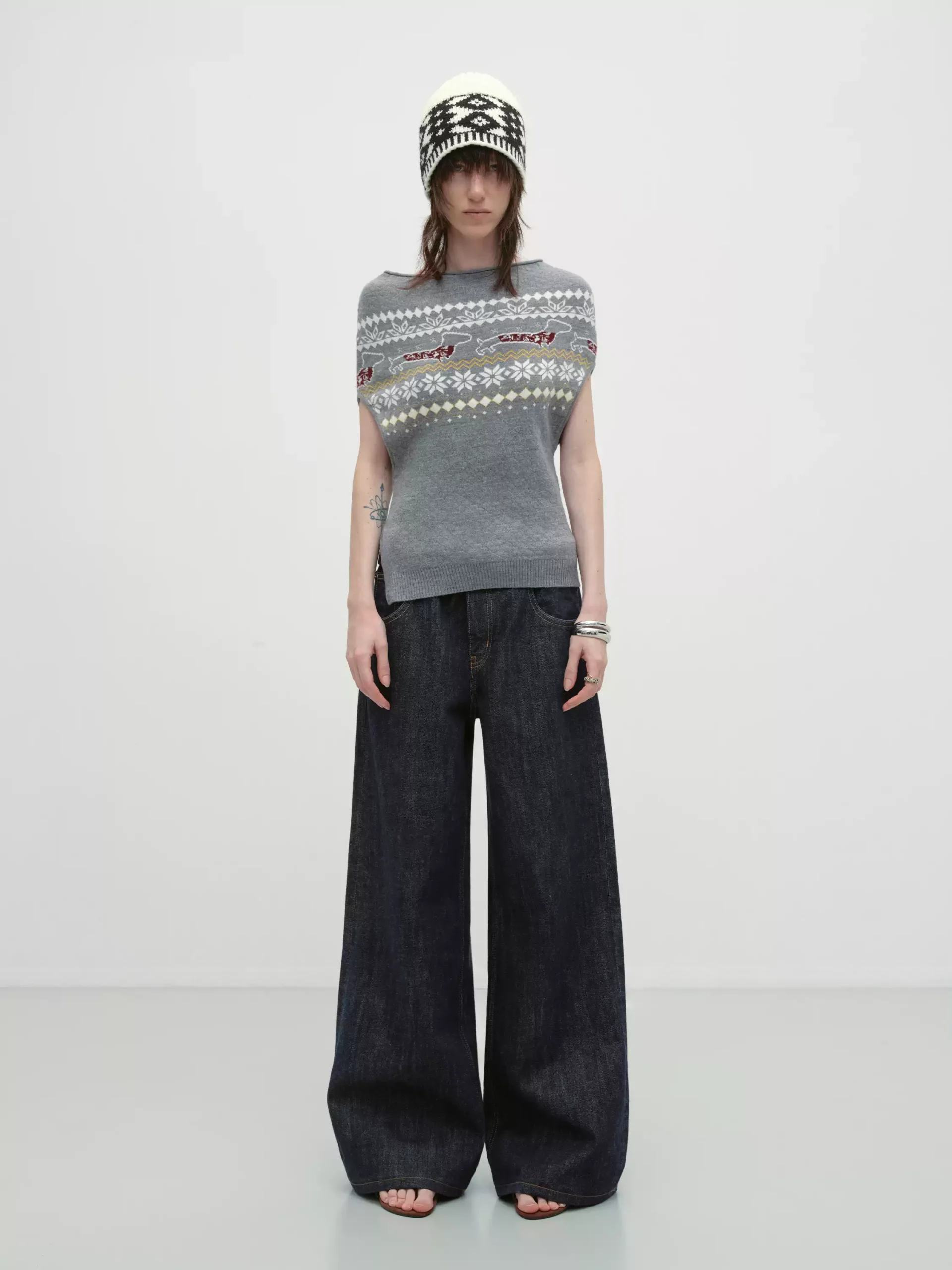 Shawl-style knitted vest, plain wool sleeveless waistcoat