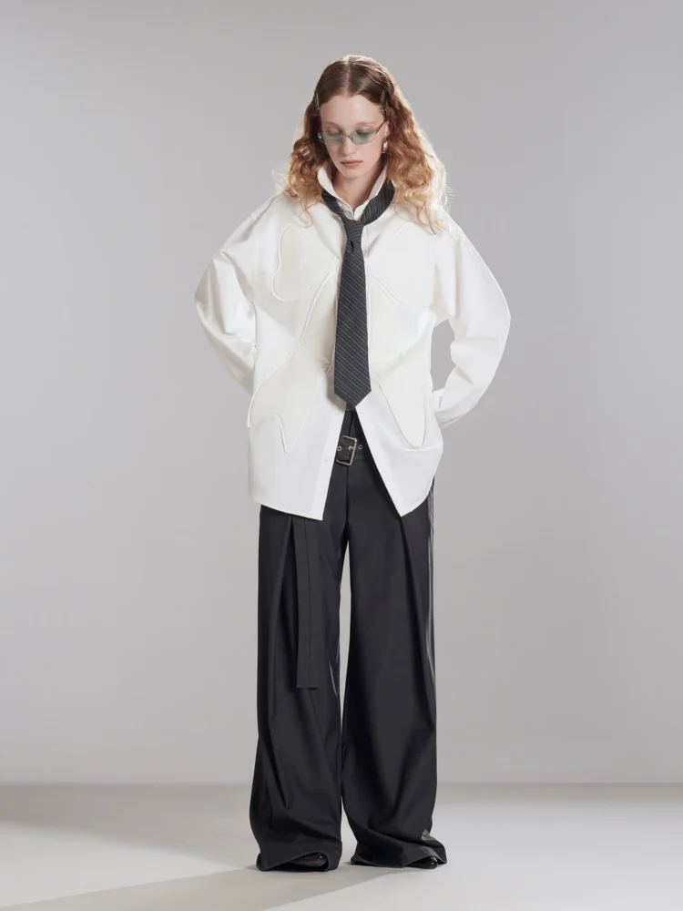 Three-dimensional bow applique embroidered shirt