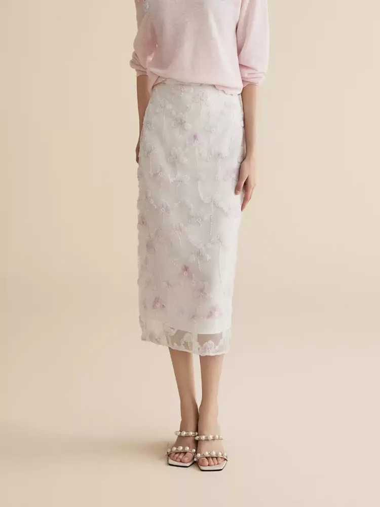 New embroidered and blurred mesh A-line floral skirt