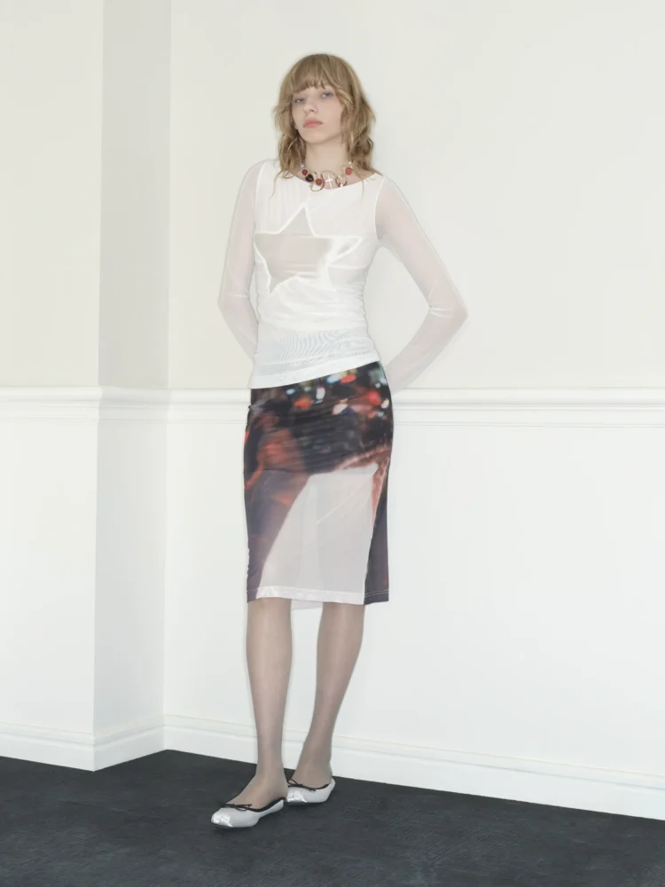 Design-sense elastic mesh T-shirt