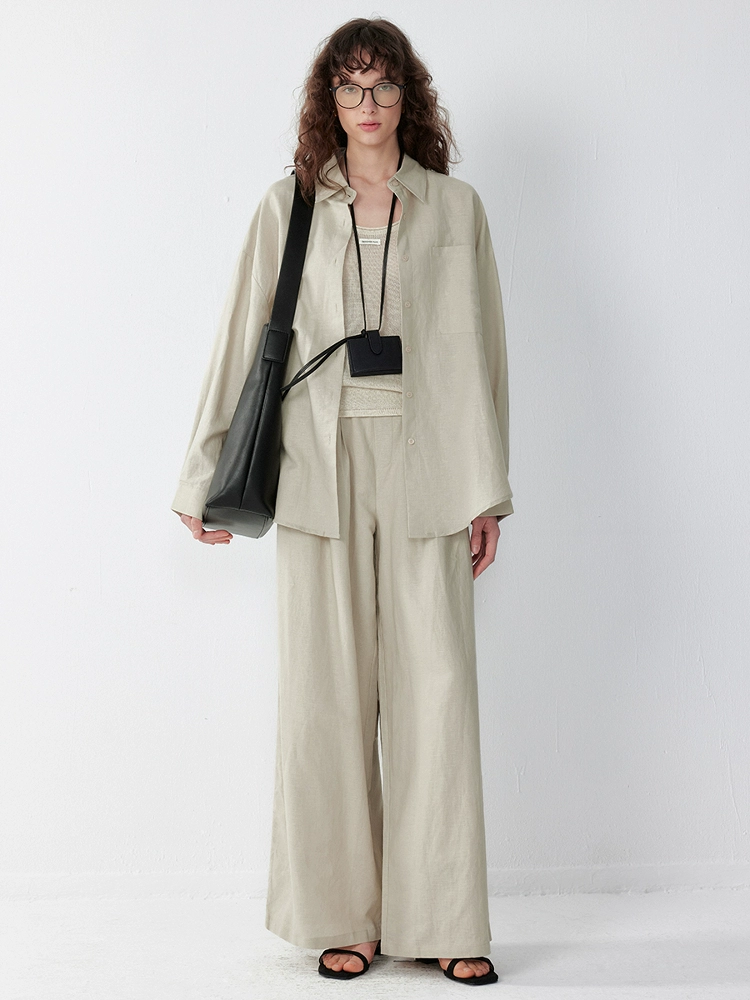 A long-sleeved shirt and wide-leg pants suit for ladies