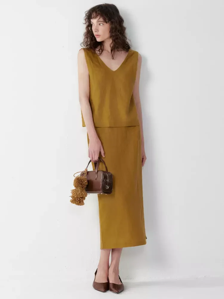 A V-neck vest and a skirt suit for women