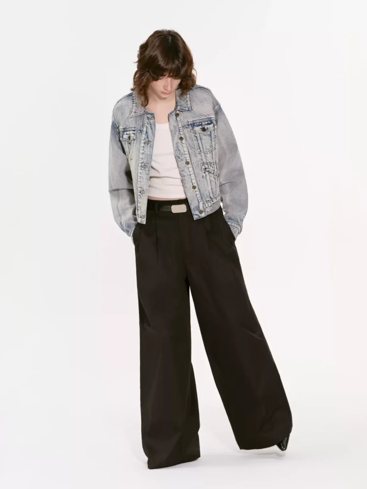 Loose, casual and short denim jacket top