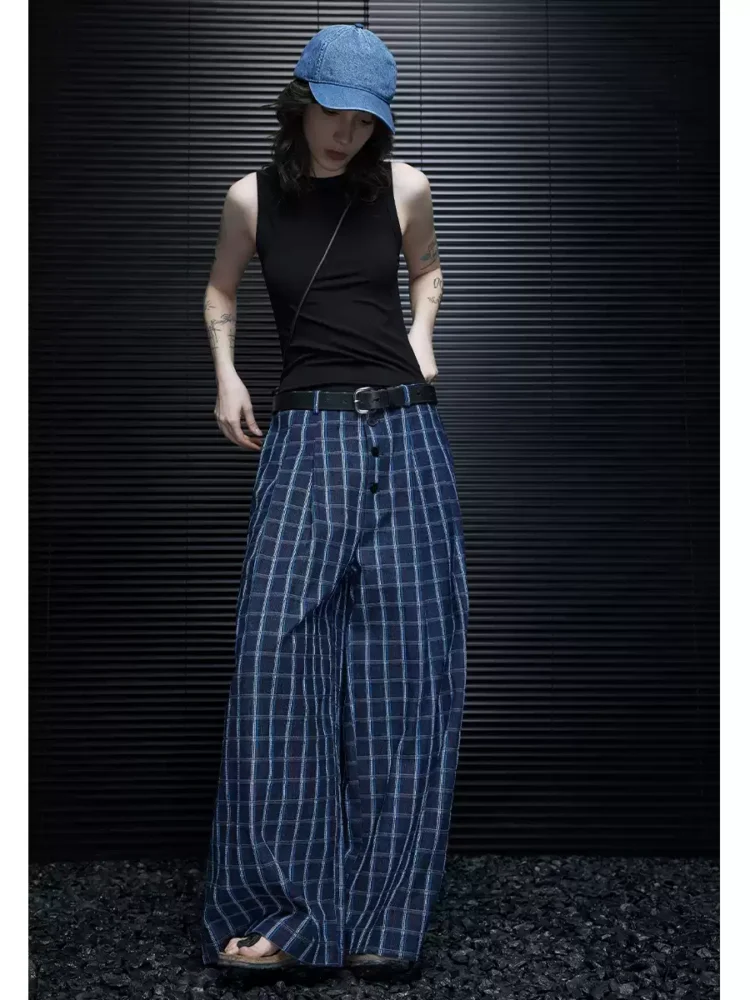 Fashionable checked wide-leg jeans for women