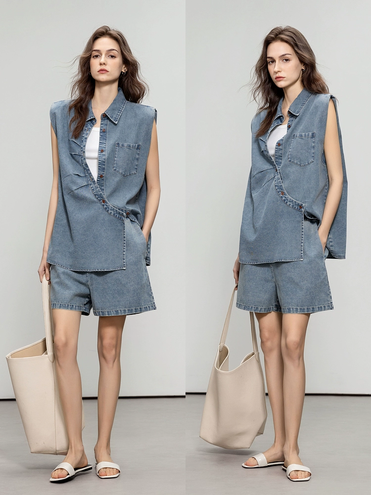 A vintage washed denim shorts suit for women