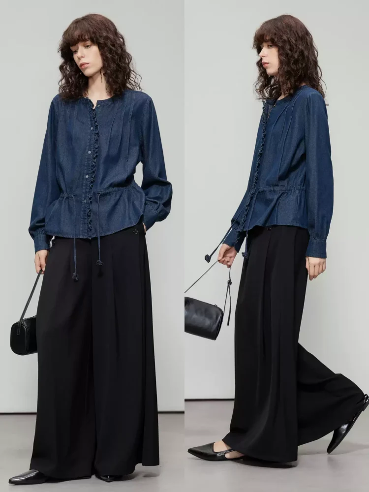 Round-neck black ear trim and drawstring denim shirt