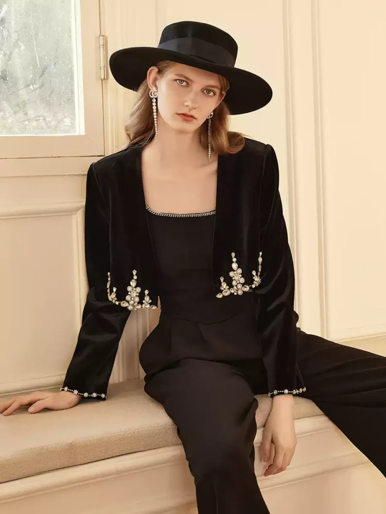 A high-end thickened black velvet short coat