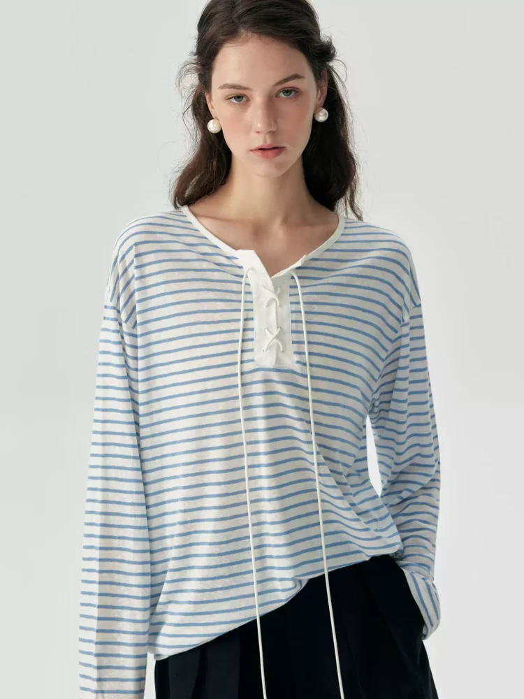 A long-sleeved blue striped T-shirt for women